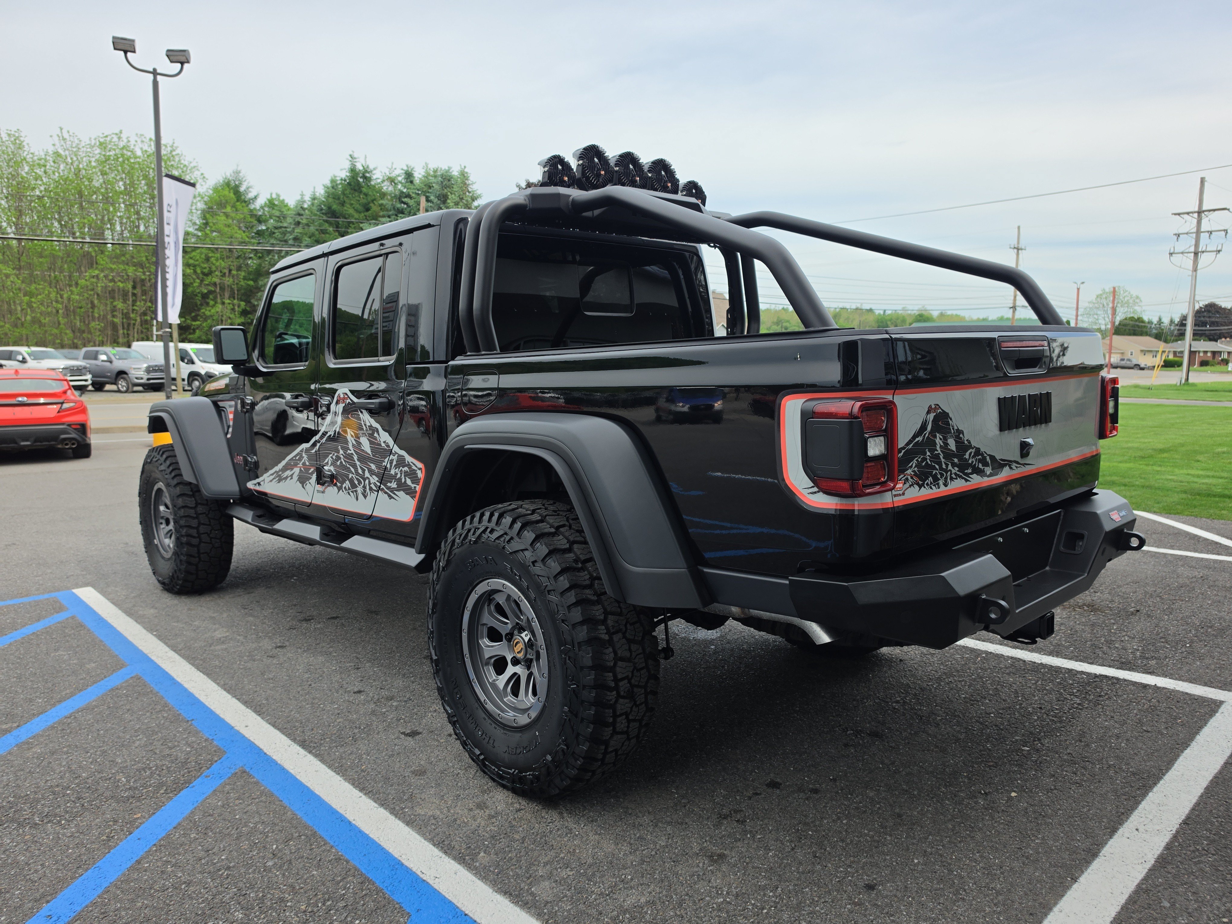 New 2026 Jeep Gladiator Rubicon w/ Steel Power Dome Hood Package AWD/4WD image 6
