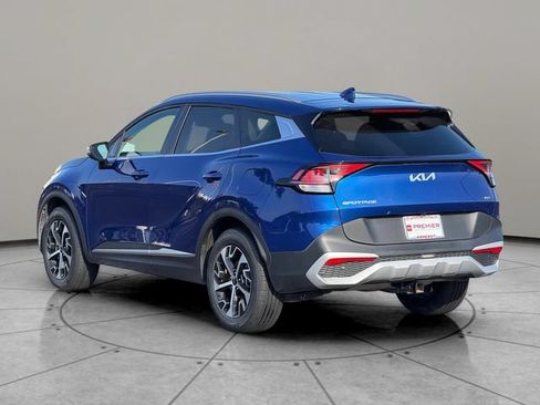 Used 2025 Kia Sportage EX AWD/4WD image 4