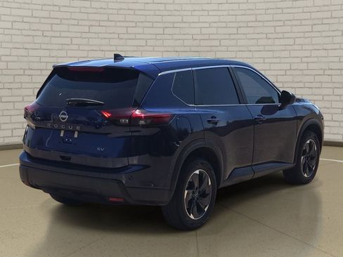 Used 2024 Nissan Rogue SV FWD image 5