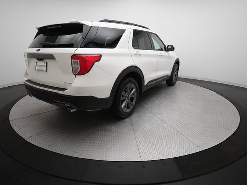 Used 2024 Ford Explorer XLT w/ Equipment Group 202A image 37