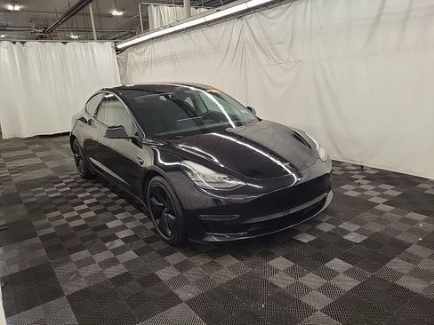 Used 2018 Tesla Model 3 Long Range AWD/4WD image 2