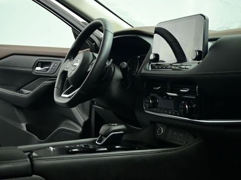 Used 2023 Nissan Rogue SL w/ SL Premium Package image 26