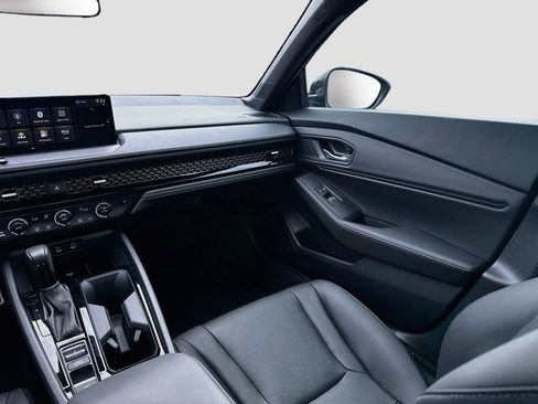 Used 2025 Honda Accord Sport image 27