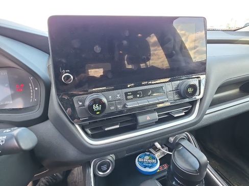 Used 2024 Toyota Grand Highlander AWD image 7