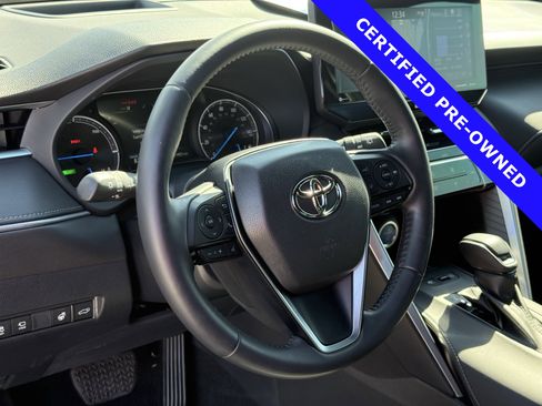 Used 2022 Toyota Venza Limited image 21
