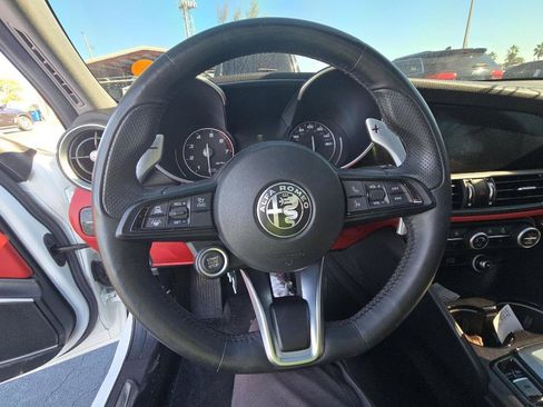 Used 2021 Alfa Romeo Giulia Ti w/ Nero Edizione AWD/4WD image 5