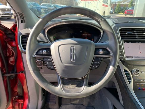 Used 2019 Lincoln Nautilus Reserve w/ Driver Assistance Package image 21
