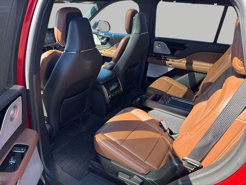 Used 2020 Lincoln Aviator Reserve w/ Equipment Group 201A AWD/4WD image 23
