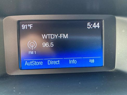 Used 2016 Ford Focus SE w/ SE Sport Package FWD image 11