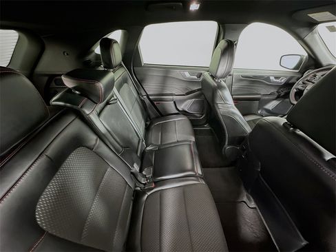 Used 2025 Ford Escape ST-Line image 24