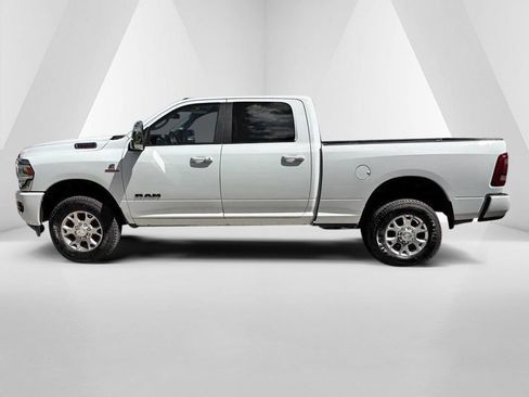 Used 2024 RAM 2500 Laramie AWD/4WD image 4