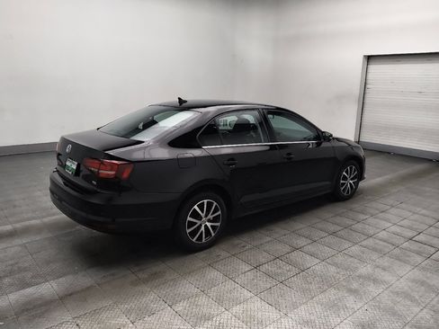 Used 2017 Volkswagen Jetta SE FWD image 10