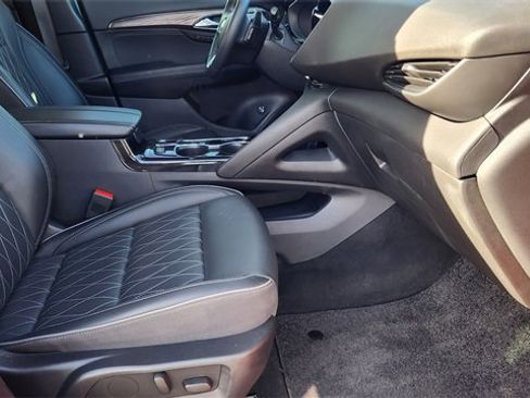 Used 2023 Buick Envision Avenir image 25