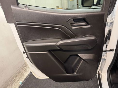 Used 2025 Chevrolet Colorado Trail Boss AWD/4WD image 16