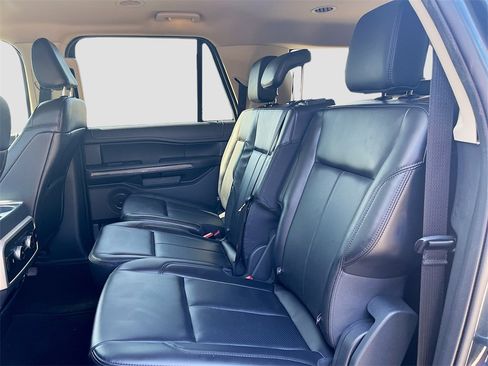 Used 2024 Ford Expedition Max XLT image 24