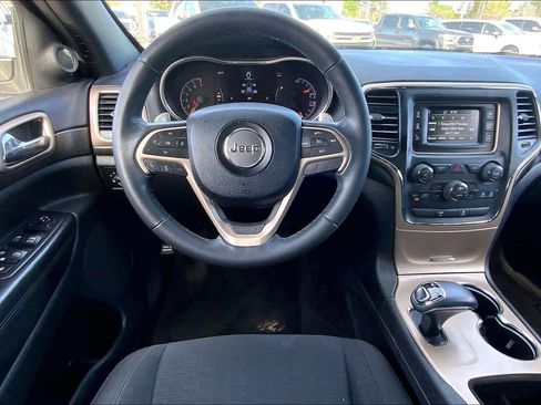 Used 2015 Jeep Grand Cherokee Laredo w/ Quick Order Package 23E image 6