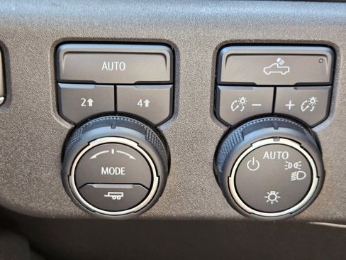 New 2025 Chevrolet Silverado 1500 LT AWD/4WD image 18