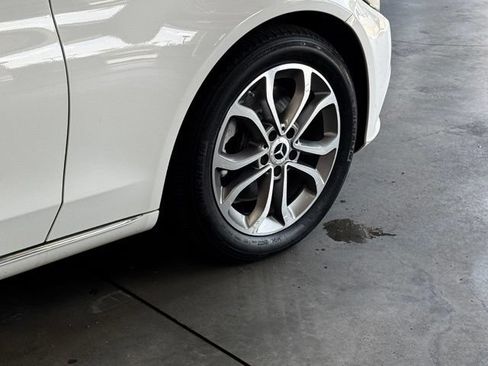Used 2015 Mercedes-Benz C 300 4MATIC Sedan image 31