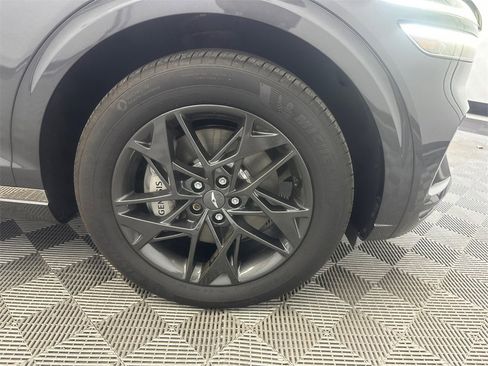 Used 2023 Genesis GV70 2.5T w/ Select Package image 13