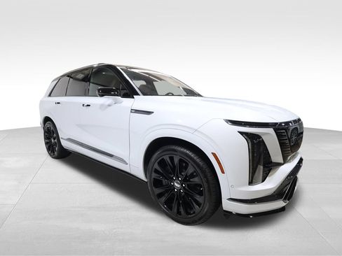 Used 2026 Cadillac Vistiq Platinum AWD/4WD image 6