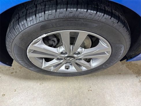 Used 2018 Hyundai Elantra SEL image 18