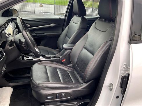 Used 2023 Chevrolet Bolt EUV LT w/ Convenience Package image 27