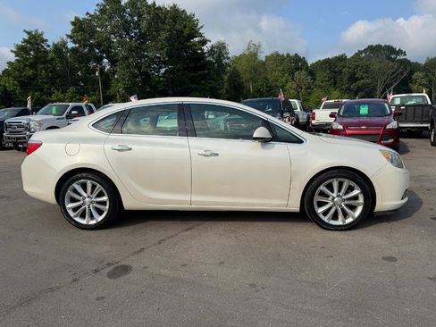 Used 2012 Buick Verano Leather FWD image 6
