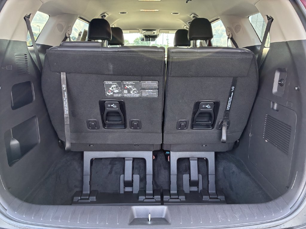 Used 2026 Kia Carnival FWD image 4