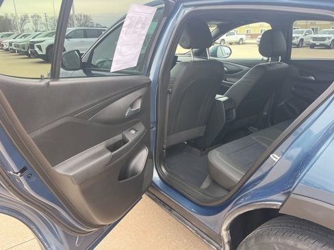 Used 2025 Buick Envista Preferred w/ Convenience II Package image 34