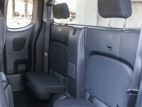 Used 2023 Nissan Frontier S w/ Technology Package image 17