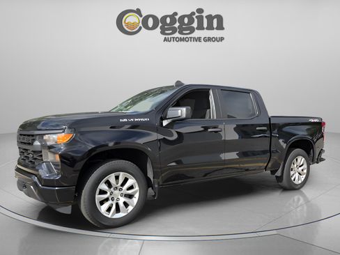 Used 2023 Chevrolet Silverado 1500 Custom AWD/4WD image 1