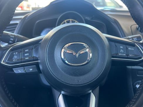 Used 2018 MAZDA MAZDA3 Touring image 23
