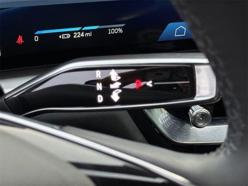 Certified 2024 Cadillac Lyriq Luxury image 13