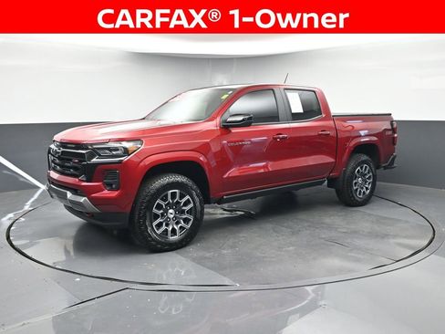 Used 2024 Chevrolet Colorado Z71 w/ Z71 Convenience Package 2 image 2