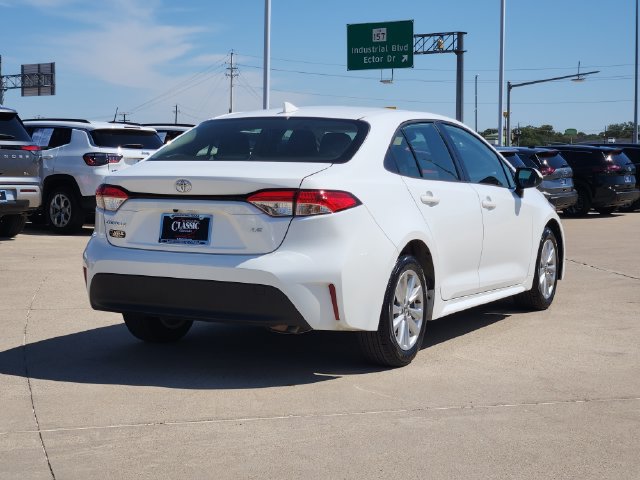 Used 2026 Toyota Corolla LE w/ LE Premium Package FWD image 14