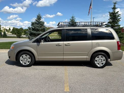 Used 2009 Dodge Grand Caravan SE w/ Climate Group FWD image 8