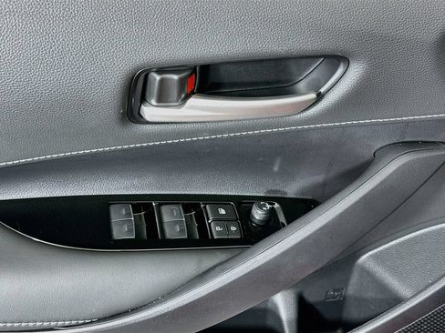 Used 2026 Toyota Corolla SE FWD image 17