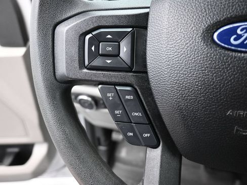 Used 2017 Ford F150 XLT RWD image 9