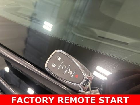 Used 2023 Chevrolet Equinox LT image 36