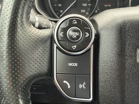 Used 2017 Land Rover Range Rover Sport HSE image 15