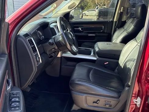 Used 2017 RAM 1500 Laramie w/ Convenience Group AWD/4WD image 6