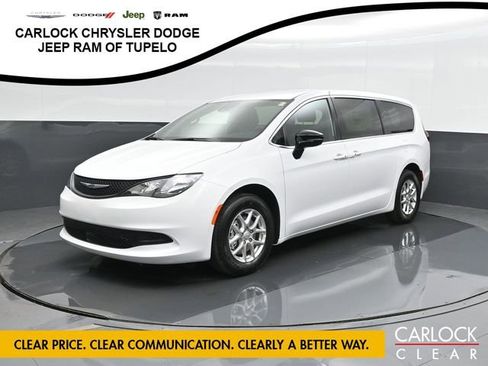 New 2026 Chrysler Voyager LX image 6