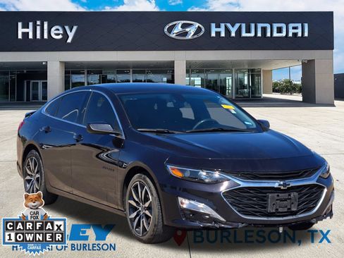 Used 2022 Chevrolet Malibu RS FWD image 2