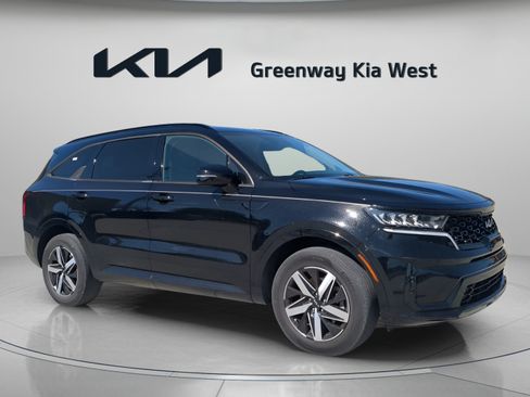 Used 2023 Kia Sorento S FWD image 2