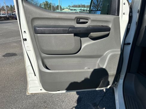 Used 2021 Nissan NV 1500 SV image 10
