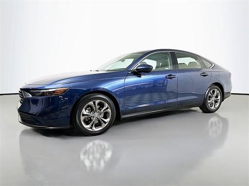 Used 2024 Honda Accord EX image 3