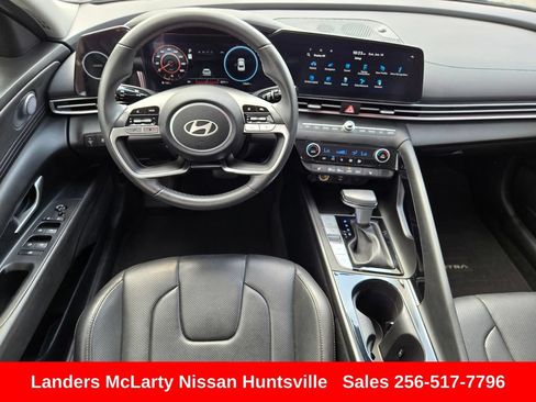 Used 2024 Hyundai Elantra Limited FWD image 15