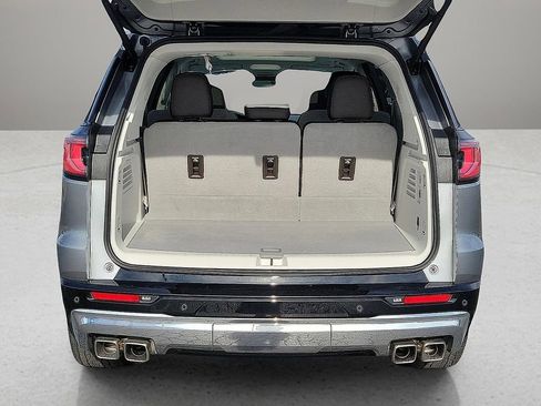 Used 2024 GMC Acadia Denali w/ Super Cruise Package image 8