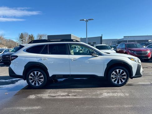 Certified 2025 Subaru Outback Limited image 14