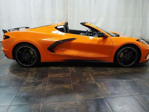 Used 2023 Chevrolet Corvette Stingray Preferred Cpe w/ Z51 Performance Package RWD image 4